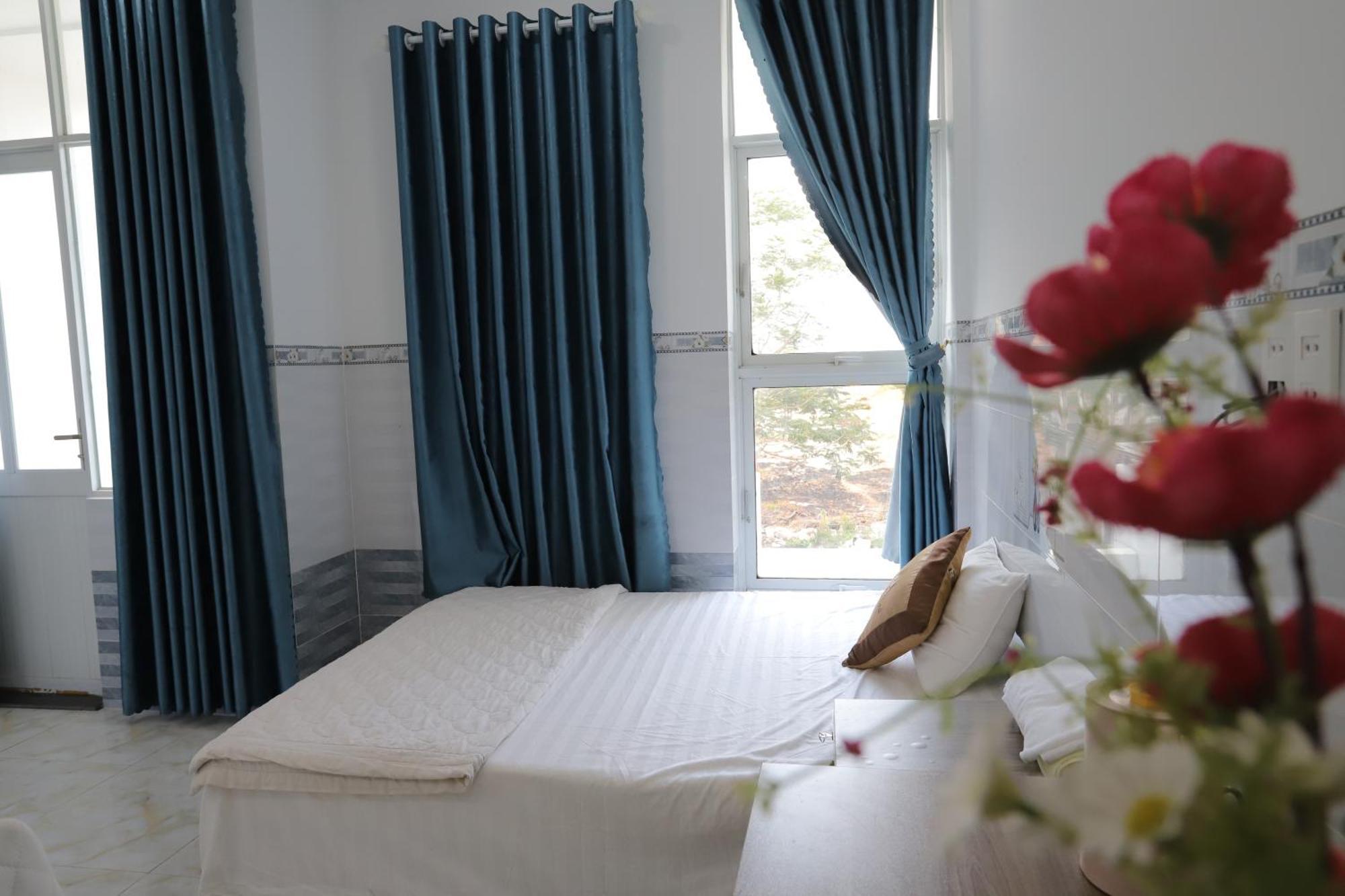 Hotel Tram Anh Nhon Trach Exterior foto